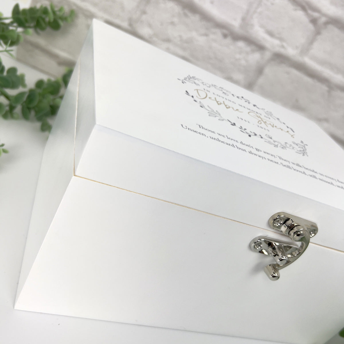 Personalised Luxury White Wooden Wreath Keepsake Memory Box - 3 Sizes (22cm | 27cm | 30cm)