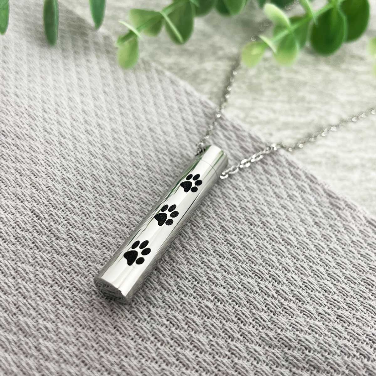 Pet Ashes Urn Necklace 1